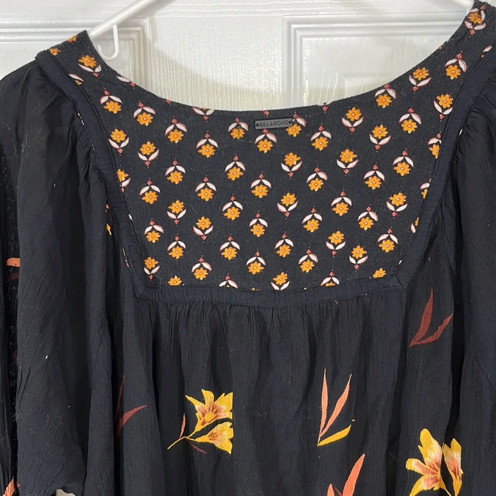 Billabong Ella Bella Peasant Silhouette Blouse
